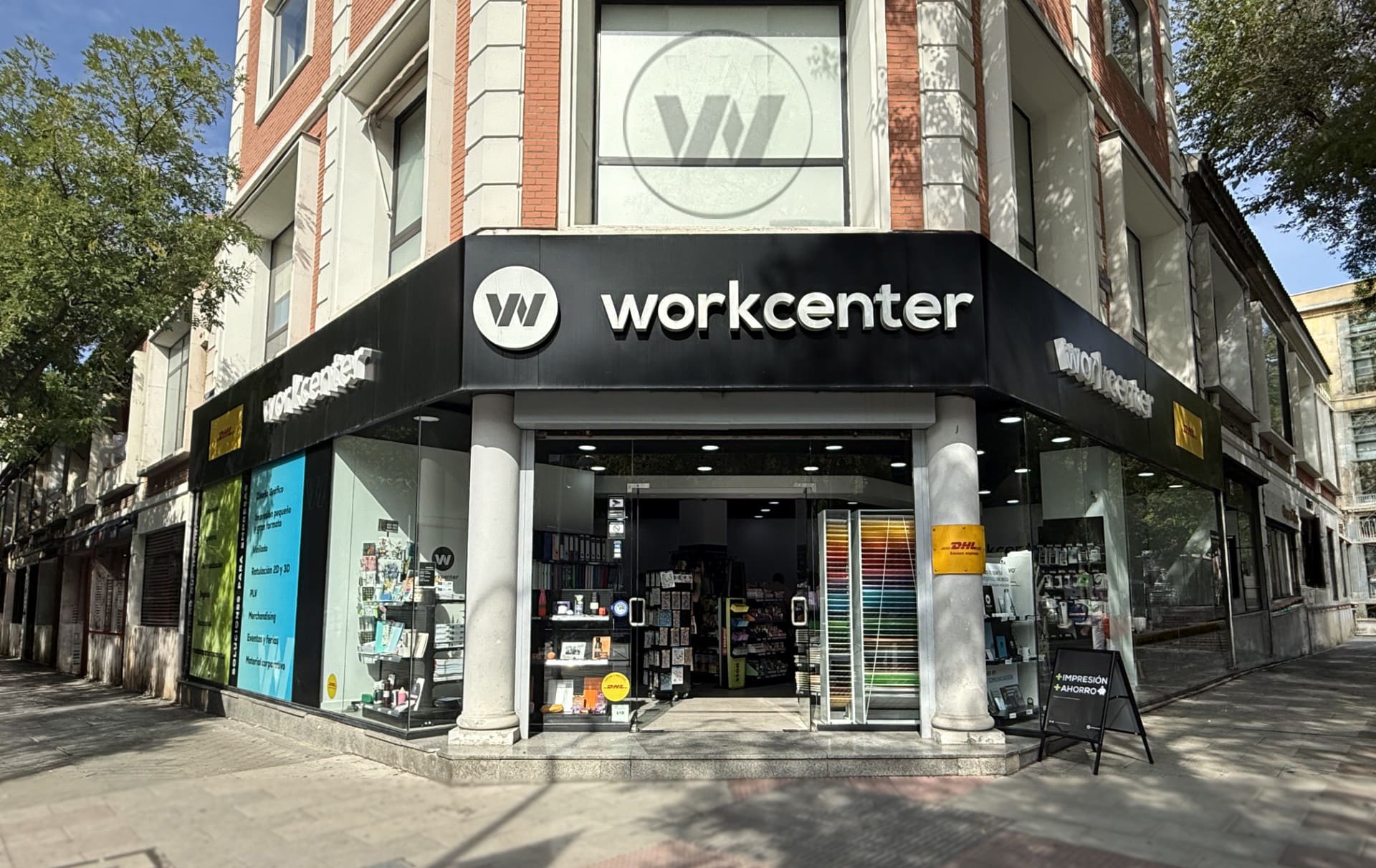 Fachada de tienda Workcenter