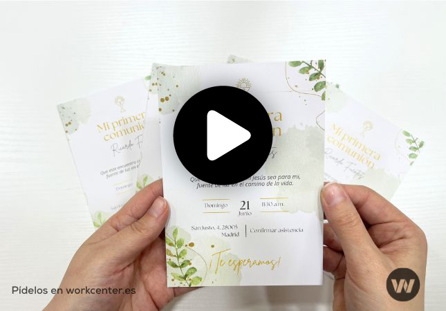 Unboxing and details of printed invitations
