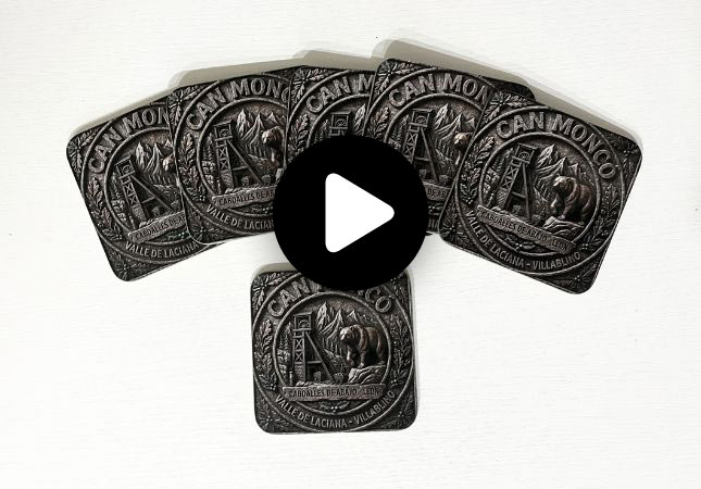 Posavasos de madera cuadrados